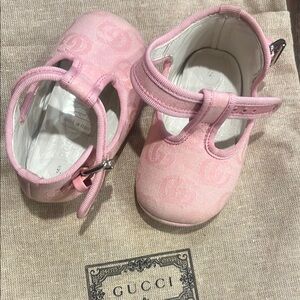 Gucci Pink Baby Walker Shoes with Mary Jane Style